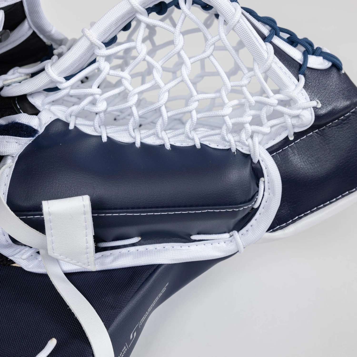 Bauer Supreme M5 Pro Senior Goalie Catcher 6 Bauer Supreme M5 Pro Senior Goalie Catcher - Image 6