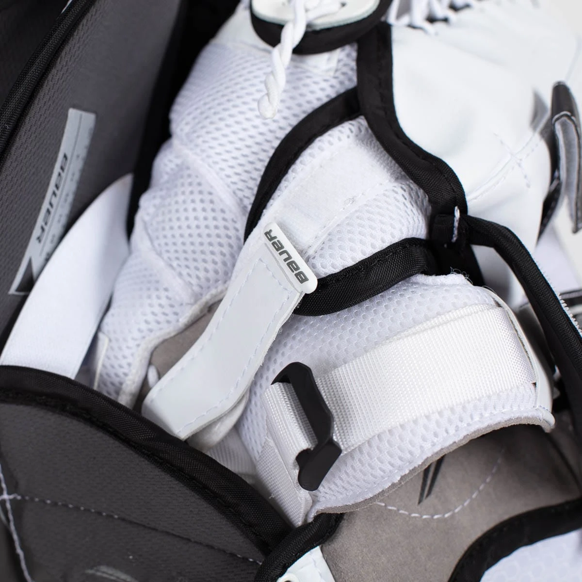 Bauer Vapor 2X Senior Goalie Catcher 12 Bauer Vapor 2X Senior Goalie Catcher - Image 12