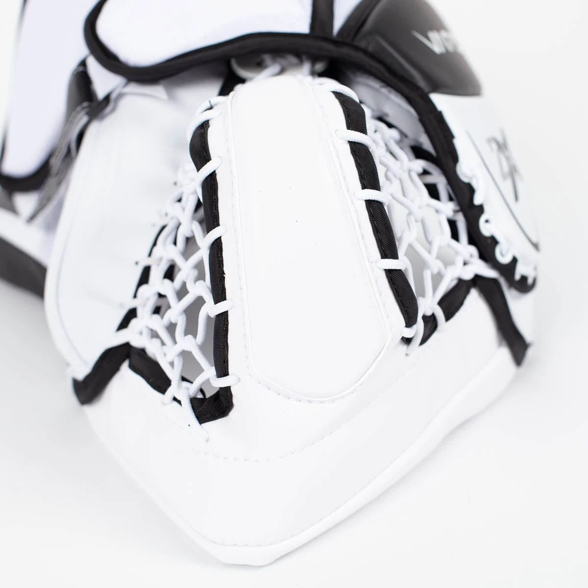 Bauer Vapor 2X Senior Goalie Catcher 7 Bauer Vapor 2X Senior Goalie Catcher - Image 7