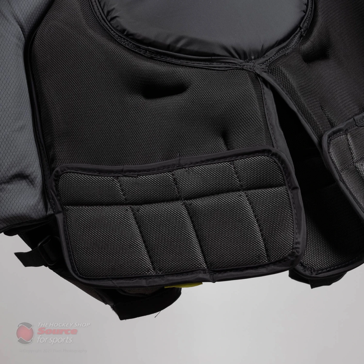 Bauer Vapor HyperLite Senior Chest & Arm Protector - Black 15 Bauer Vapor HyperLite Senior Chest & Arm Protector - Black - Image 15