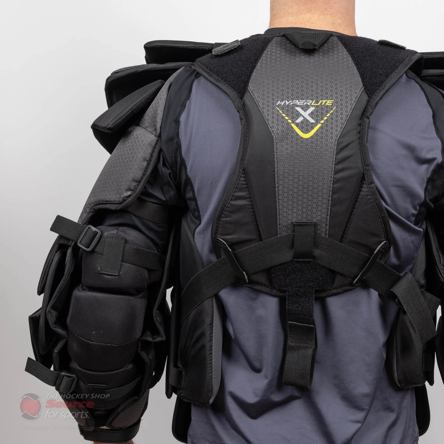 Bauer Vapor HyperLite Senior Chest & Arm Protector - Black 12 Bauer Vapor HyperLite Senior Chest & Arm Protector - Black - Image 12