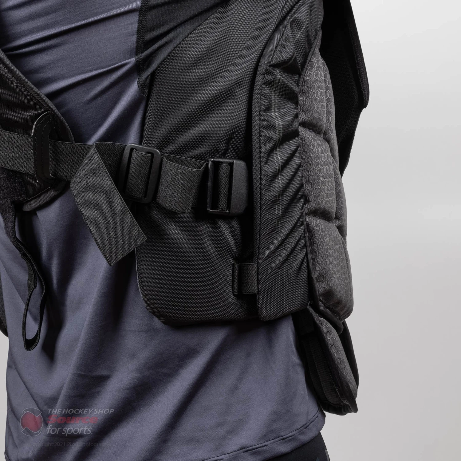 Bauer Vapor HyperLite Senior Chest & Arm Protector - Black 14 Bauer Vapor HyperLite Senior Chest & Arm Protector - Black - Image 14