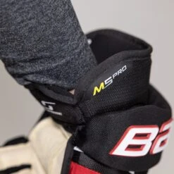 Bauer Supreme M5 Pro Senior Hockey Gloves -Bauer bauer gloves bauer supreme m5 pro senior hockey gloves 30400473202754