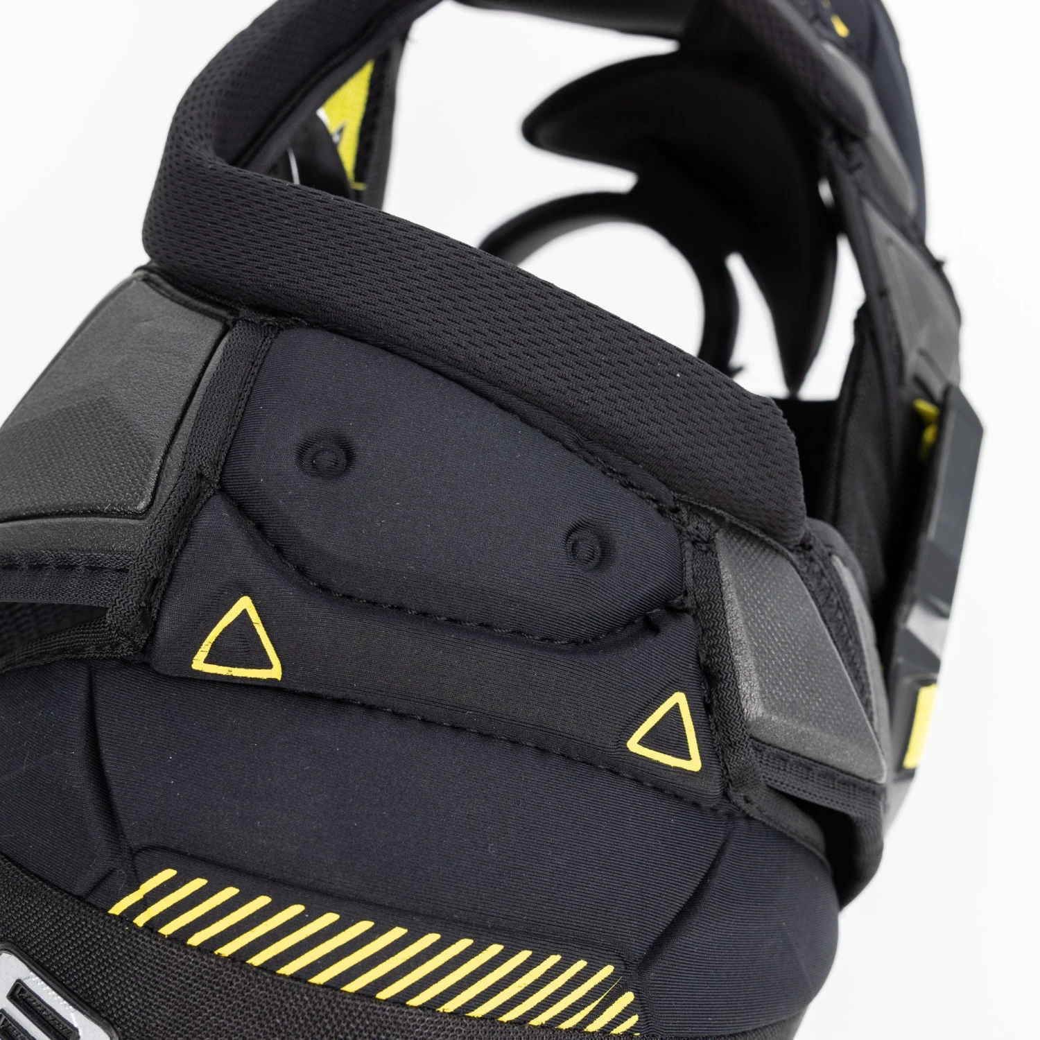 Bauer Supreme Mach Intermediate Hockey Shoulder Pads 6 Bauer Supreme Mach Intermediate Hockey Shoulder Pads - Image 6