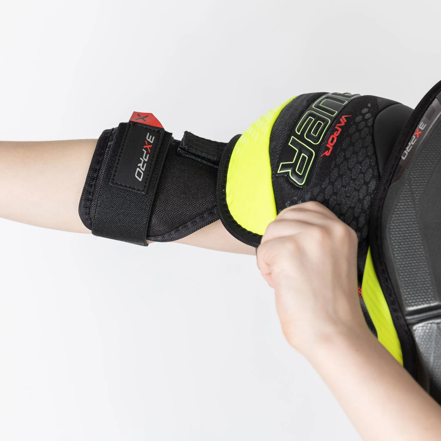 Bauer Vapor 3X Pro Junior Hockey Shoulder Pads 6 Bauer Vapor 3X Pro Junior Hockey Shoulder Pads - Image 6