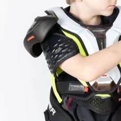 Bauer Vapor Hyperlite Junior Hockey Shoulder Pads -Bauer bauer shoulder pads bauer vapor hyperlite junior hockey shoulder pads 29086237491266